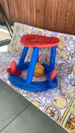 Baby pool basketball toy