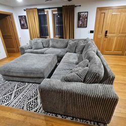 Lindyn 5-Piece Sectional

Ashley Furniture

❤️ $49 Down Payment 