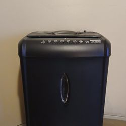 Pen Gear Target Paper shredder