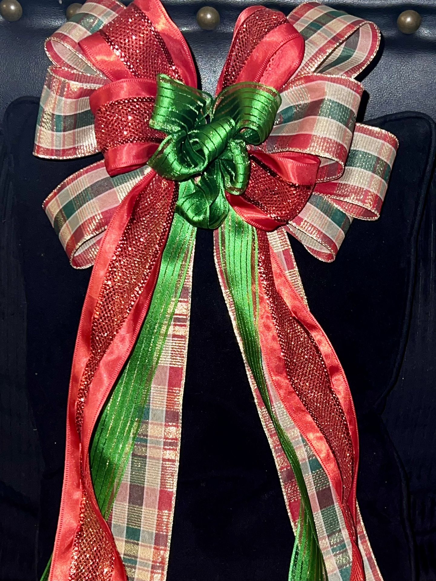 Custom Bows And Wreaths