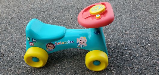 cocomelon scooter