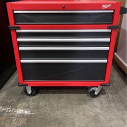 Milwaukee high capacity roller cabinet tool chest deals