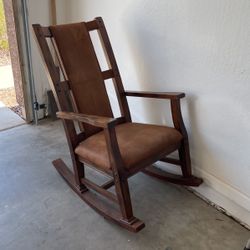 Rocking Chair 