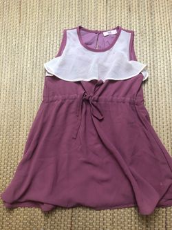 Girl’s dress size 4 or 5