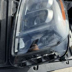 2022 Telluride Headlight 