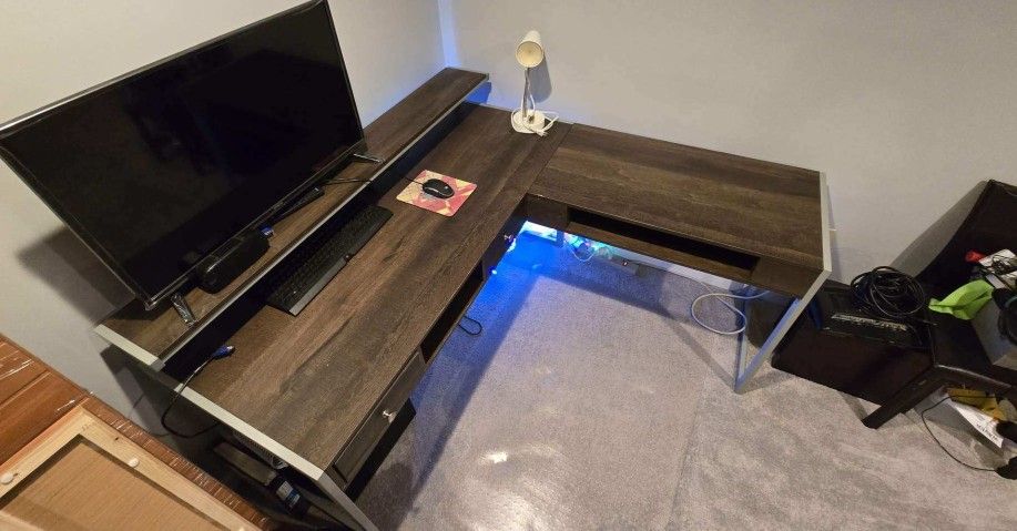 Desk for Office Study L Shaped Great Shape Hardly used