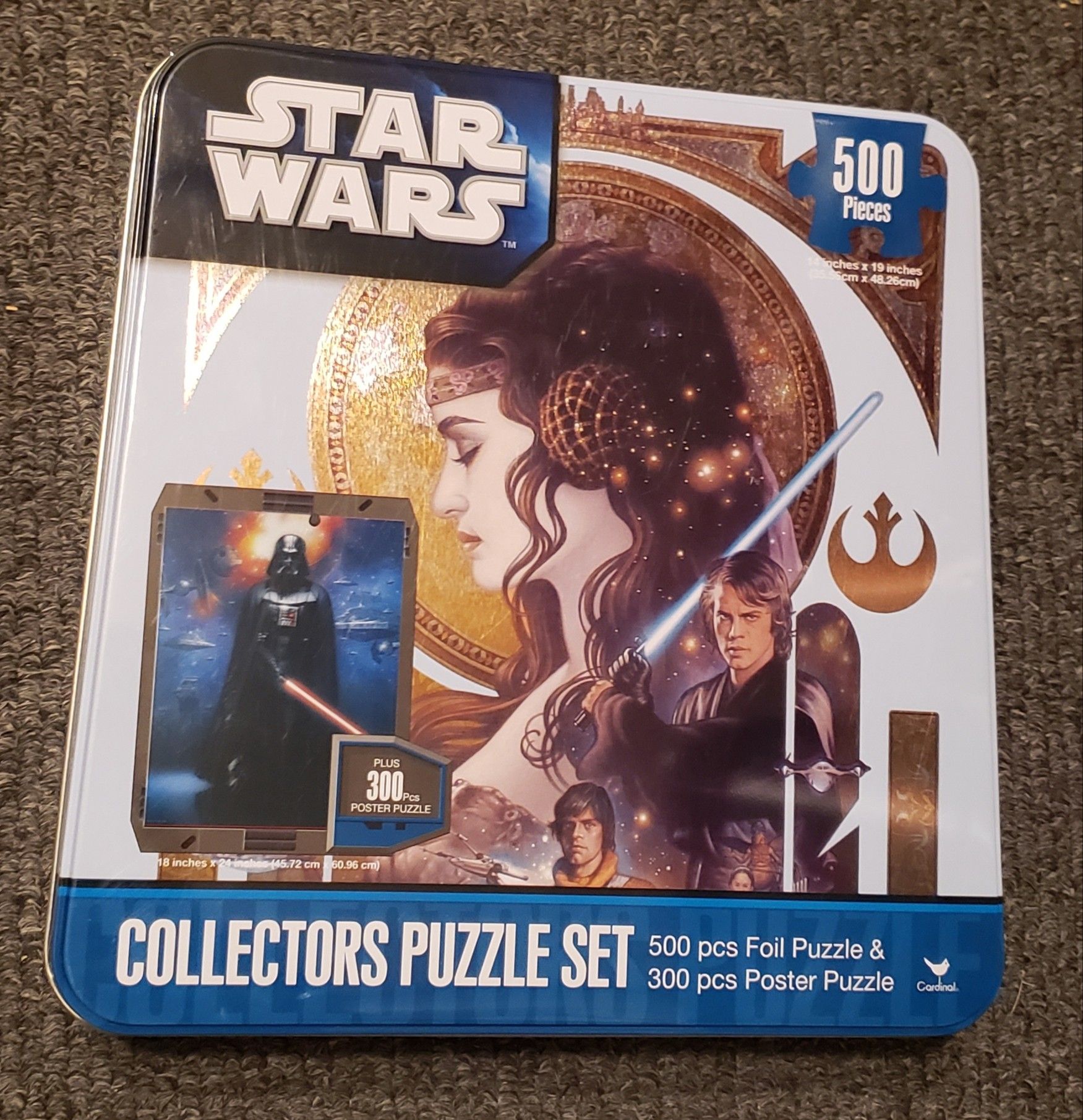 Jigsaw puzzles & board game