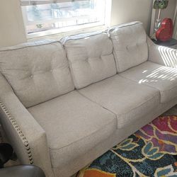 **Gorgeous**  COUCH/SOFA - Grey Tweed w/Rivets