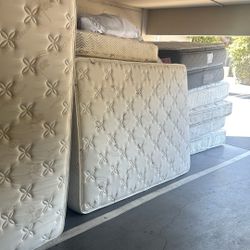 Queen Mattresses 