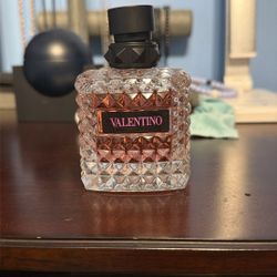 VALENTINO Born in Roma Women’s