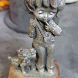 Vintage Pewter Dog And Boy E GARANTI  FIGURINE