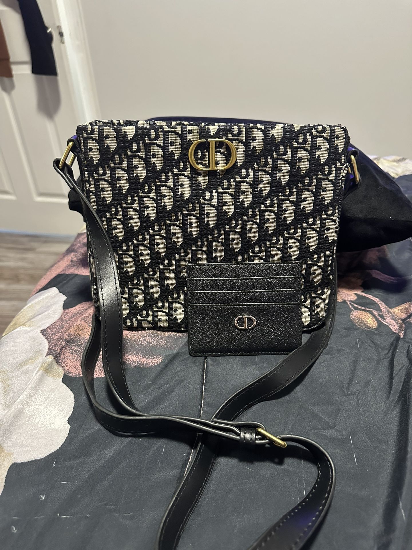 Crossbody  