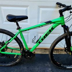Trek Marlin 5, 29" Aluminum,  Disc Brakes,  Mountain Bike 
