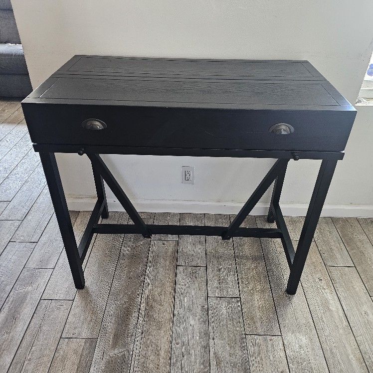 Wyatt Writing Desk: Black