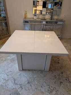 White Laquer Dining Table.