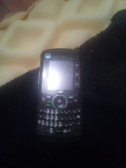 Motorola Candybar Phone with QWERTY Keyboard