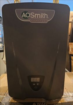 A.O. SMITH SIGNATURE ELECTRIC TANKLESS WATER HEATER....NEW...OUT THE BOX.....$ 180