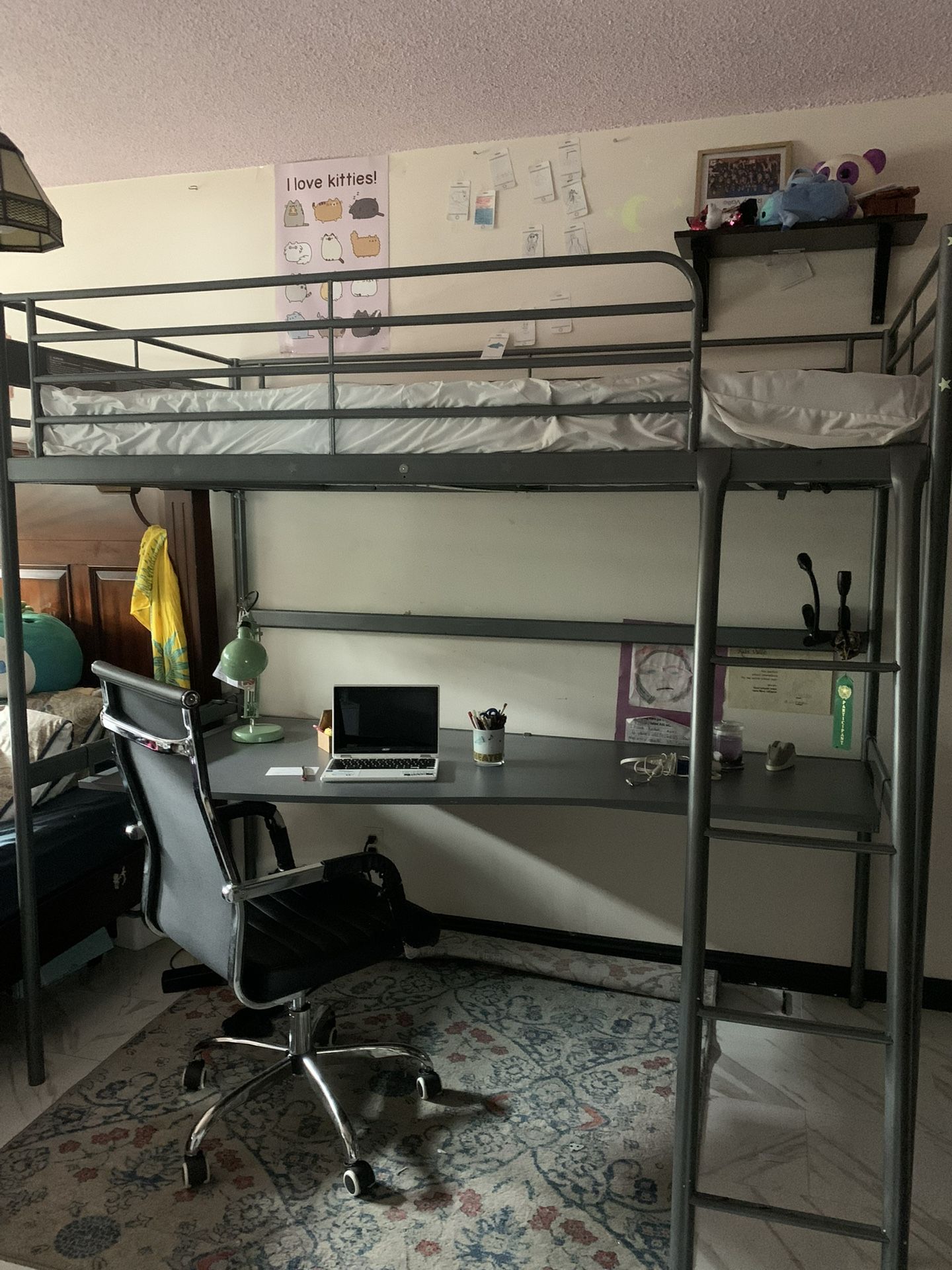 Desk/bunk Bed Connected