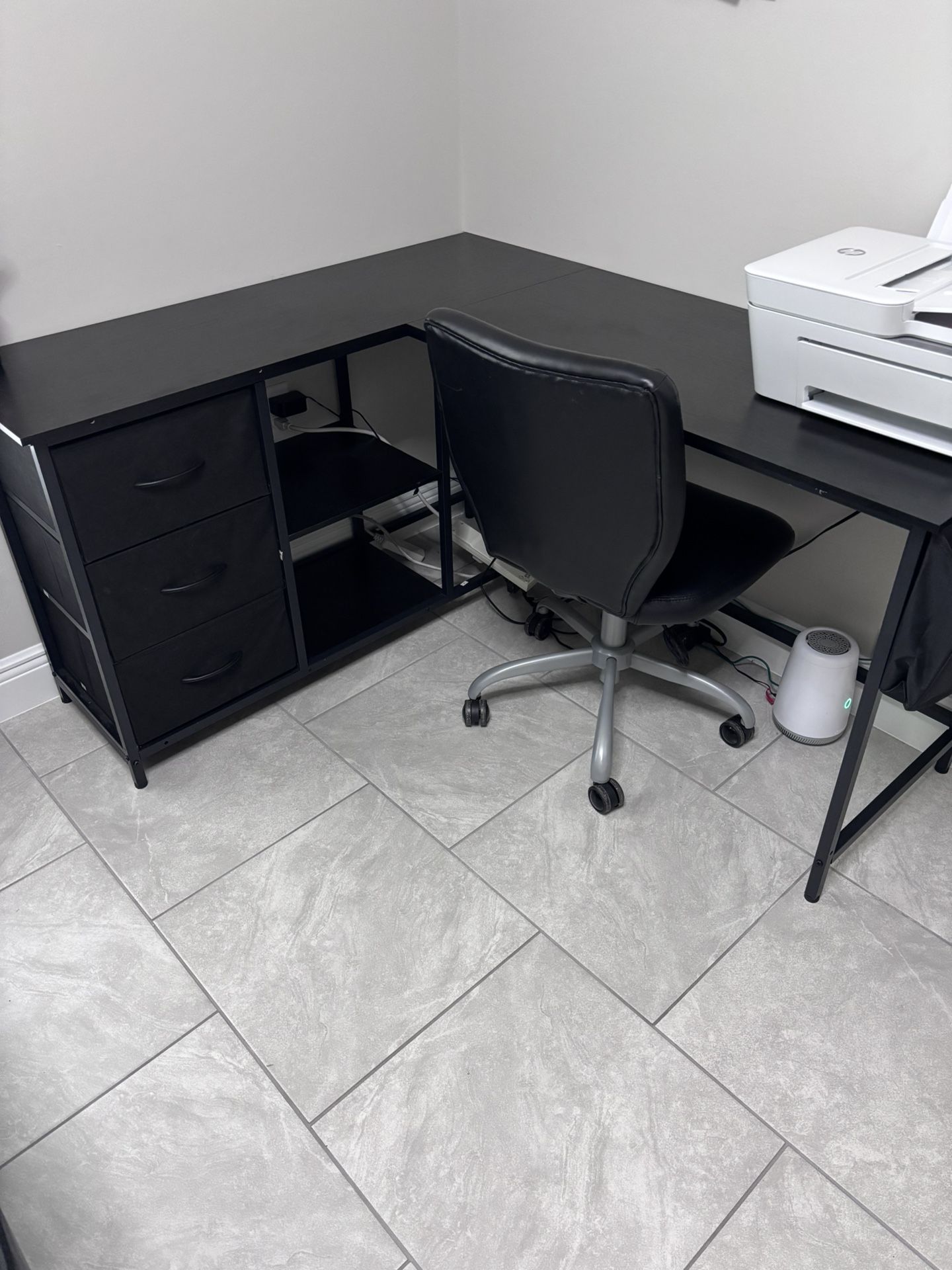 Desk With Chair