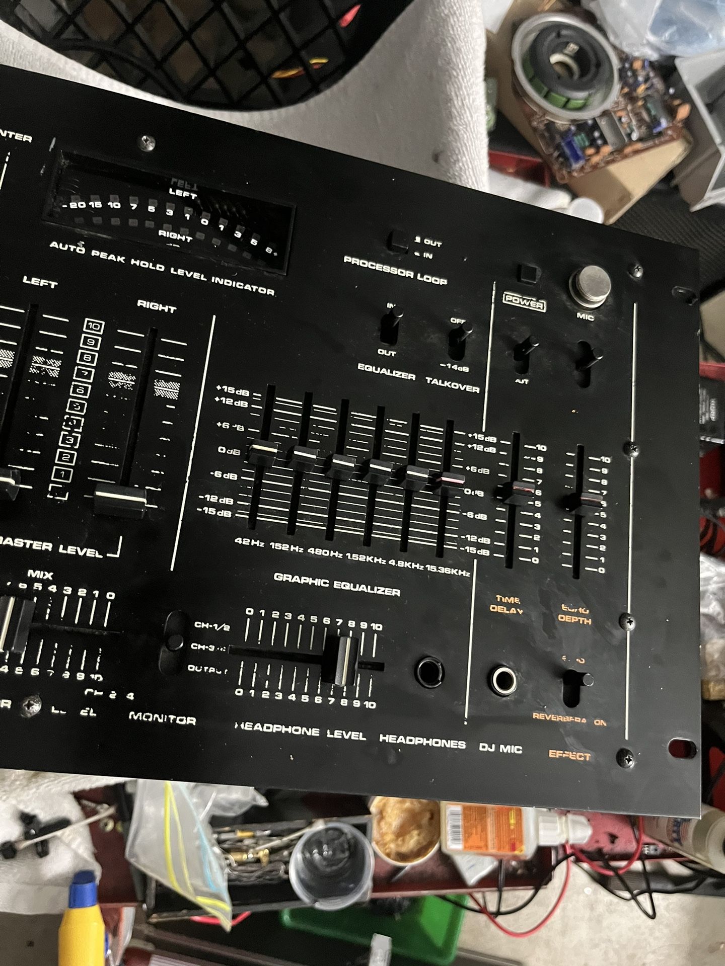 Numark Dm1700t Mixer for Sale in Bloomington, CA - OfferUp