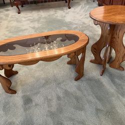 Solid Oak Coffee and end table. Living room/Family Room/Den/Man cave