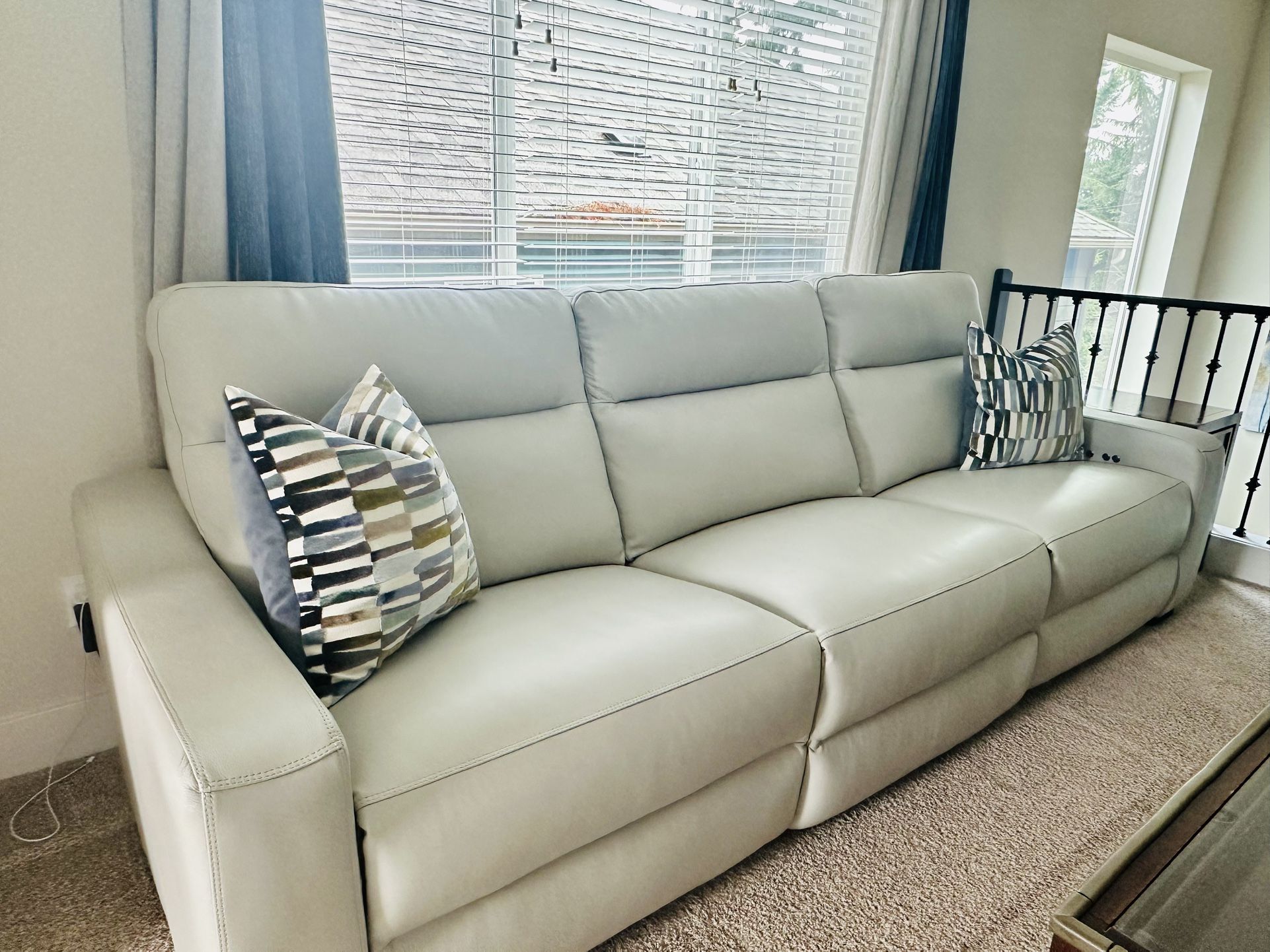 Luxurious Leather Power Reclining Sofa - Almost Newsd. Excellent Condition.