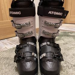 Women's Alpine/Touring Medium Flex Atomic Hawx Ultra XTD Mondo 24/24.5 Ski Boots