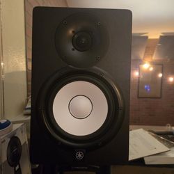 Yamaha HS7 New Monitor Speakers With Stand