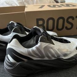 Yeezy 700