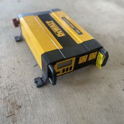 DeWalt 1000W Inverter