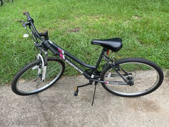 Women’s road master 26 inch mountain bike.