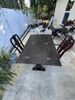 Dining Table  Mesa De Comedor 