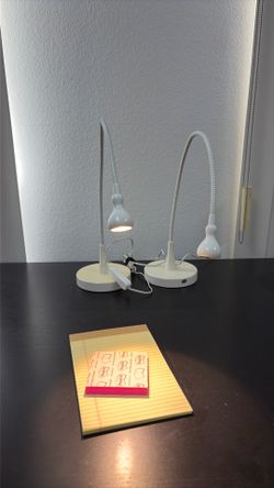 Desk lamp