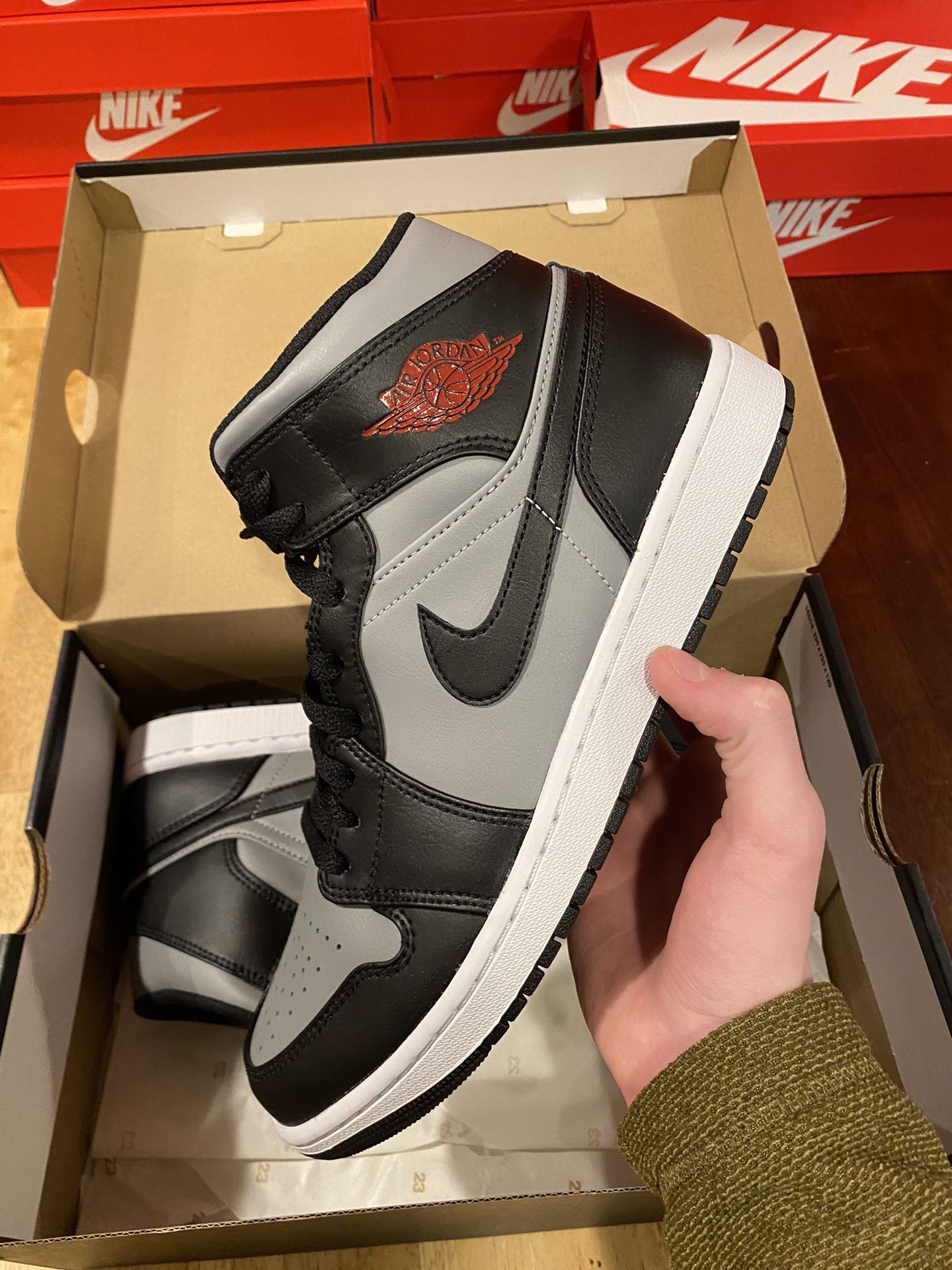 Jordan 1 Shadow Red