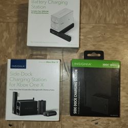 BATTERY CHARGING STATIONS FOR XBOX SERIES X, XBOX ONE S AND XBOX ONE X NIB UNUSED $15.00 EACH 