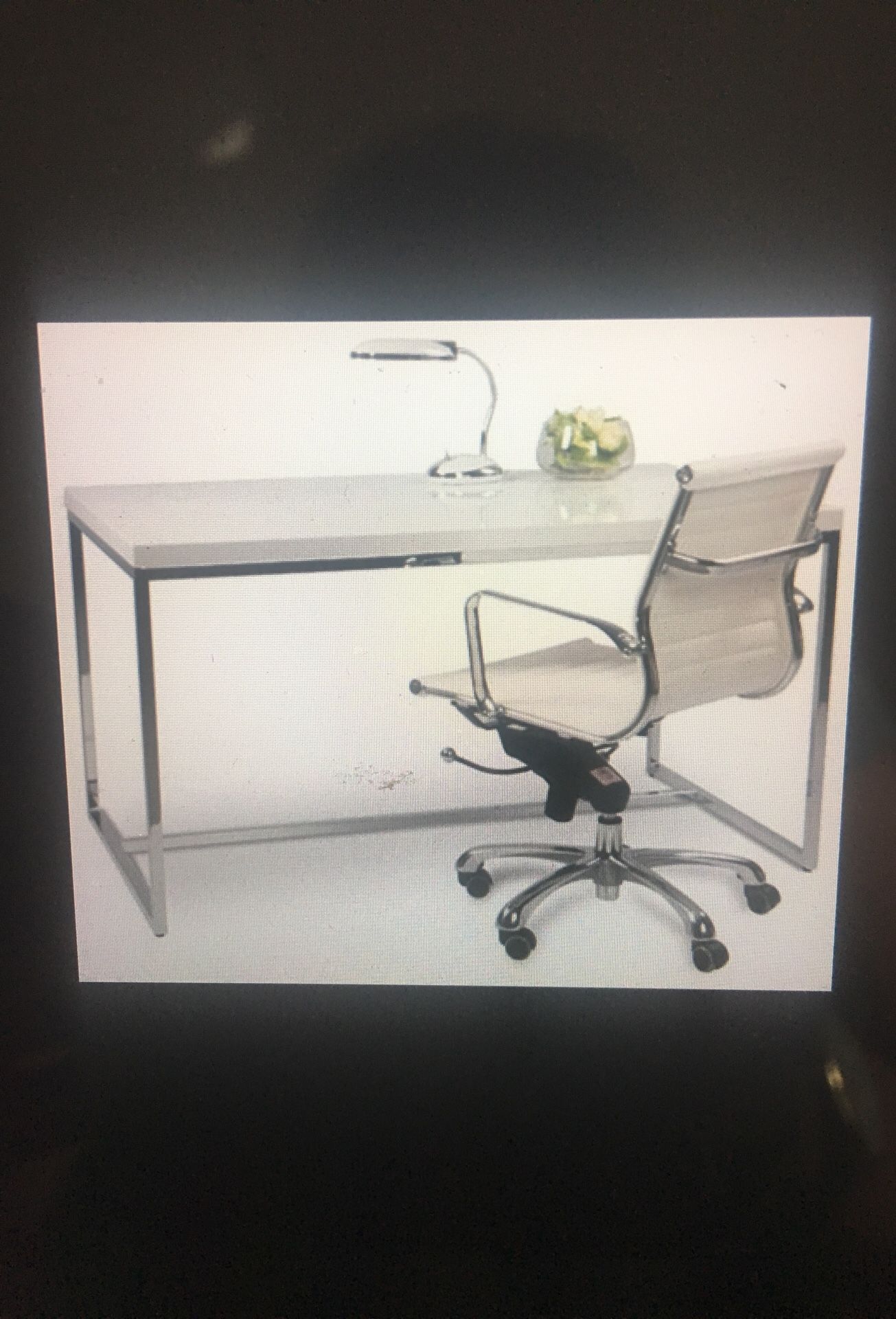 Dania Tate desk