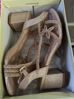 Rose gold butterfly heels size 6 women’s