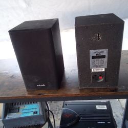 Polk Audio R1 Bookshelf Speakers
