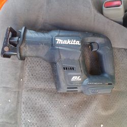 Makita XRJO7  Recipro saw