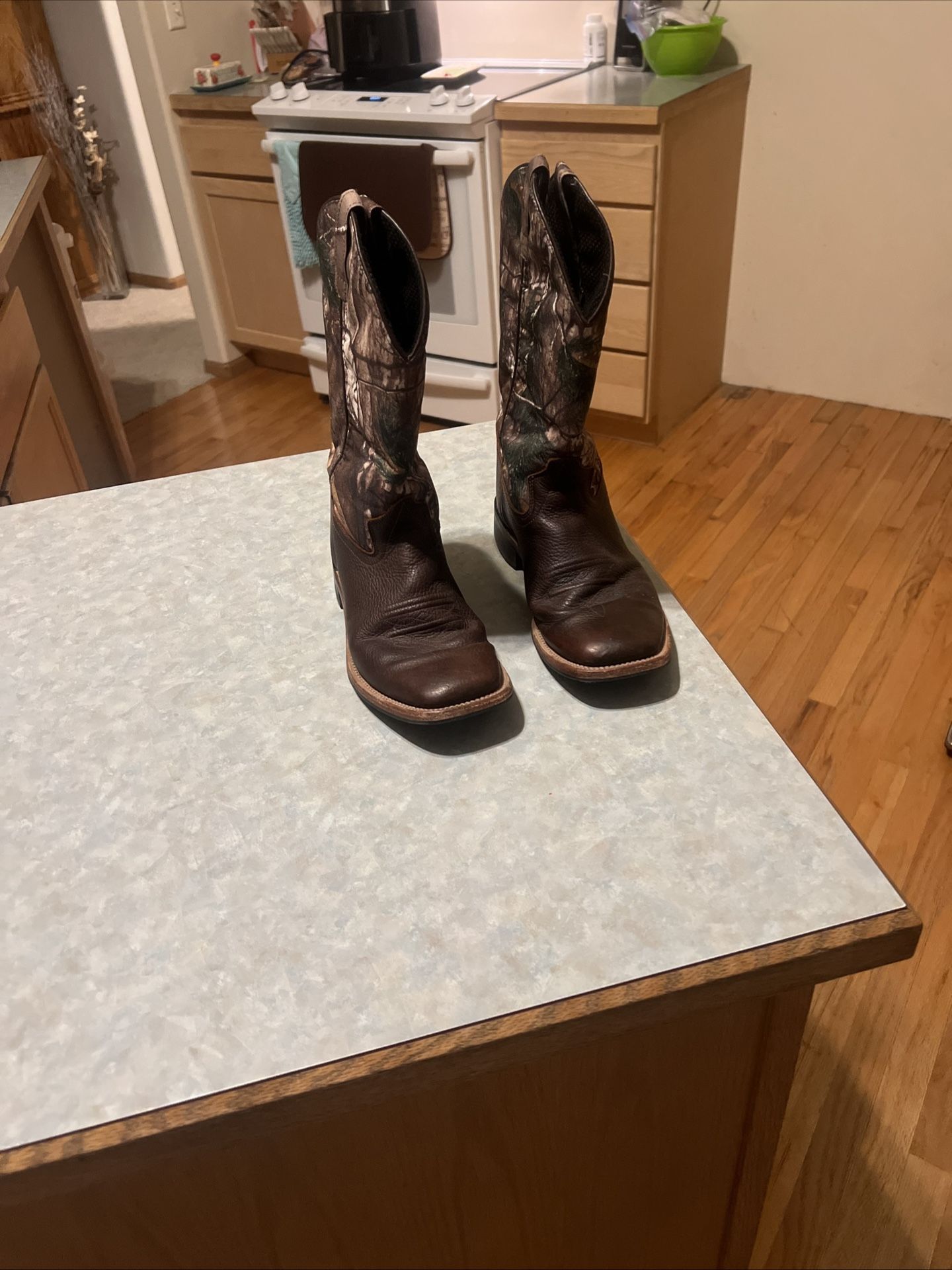 RealTree Cowboy Boots 6.5