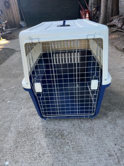 Large dog travel crate / kennel