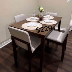 Beautiful 5-Pc Dining Set Oak Set