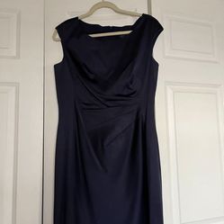 It’s Very Nice Dress From RALPH Lauren The Size Is 12 The Color Is Navy Blue 