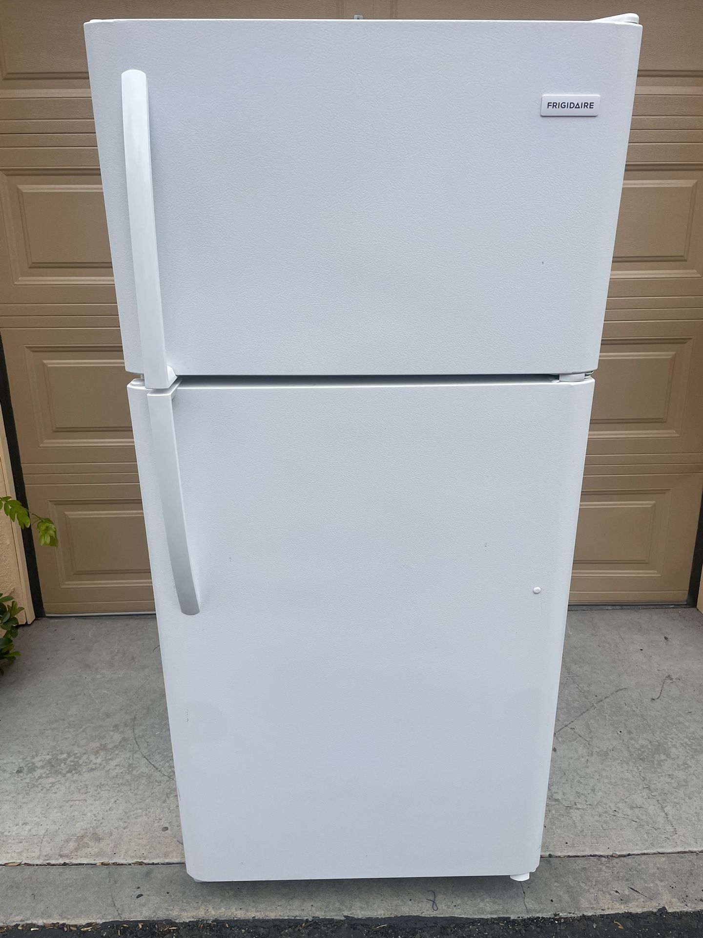 Frigidaire Refrigerator $230 Free Delivery