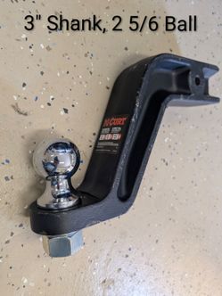 Trailer hitch mount