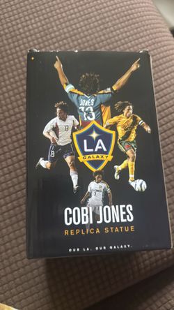 Cobi Jones statue