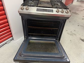 GE 30 in Gas stove