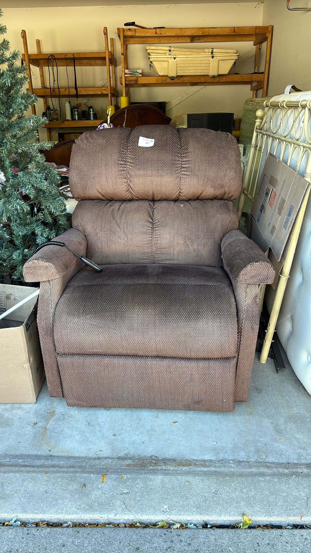 Lift Chair By Golden