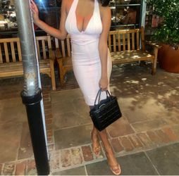 Pink halter neck bodycon dress