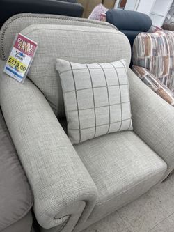 Accent Chair Cash